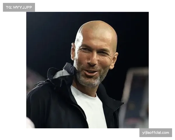 索斯盖特专访：谈征召曼联18岁中场新星，称其为“未来的节拍器”